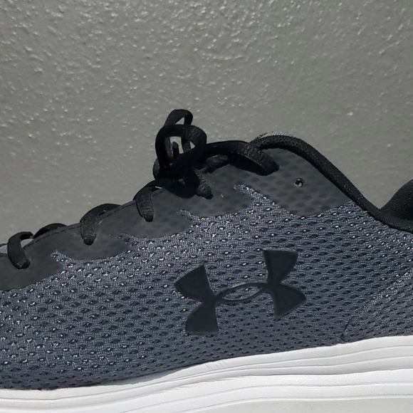 Under armor - Picture 2 of 2